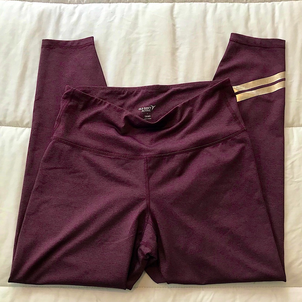 Old Navy Go Dry Gold Striped Detail Leggings